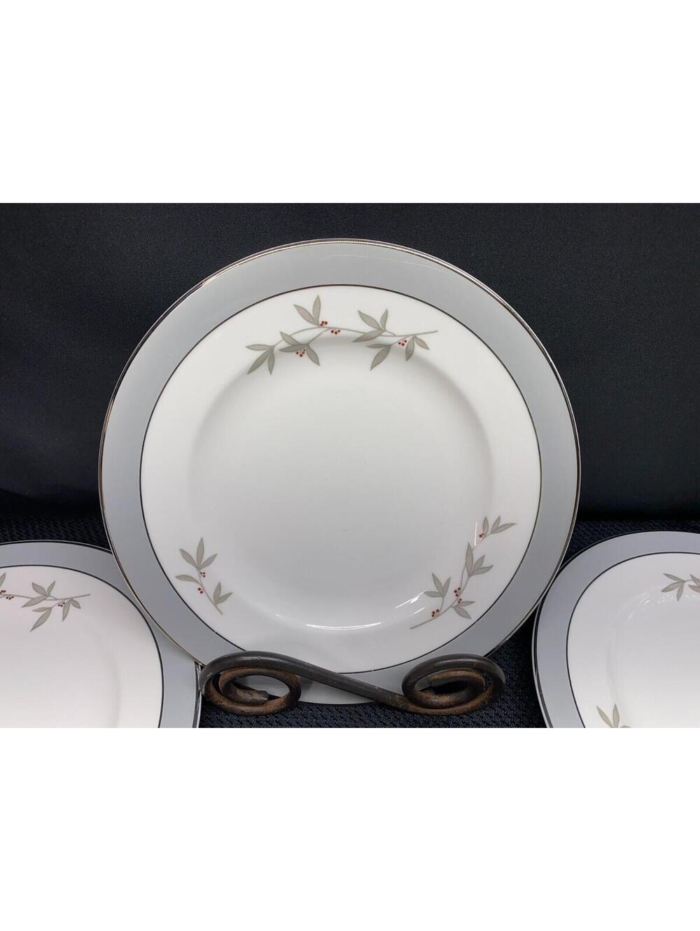 4 Syracuse China Harmony 8" Salad Plates Platinum Trim Leaves Berries